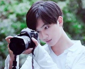 李宏毅娱乐吃瓜
